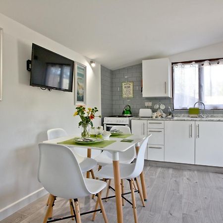 The Cabin At Hillhead Farm Сент-Колумб-Мейджор Экстерьер фото